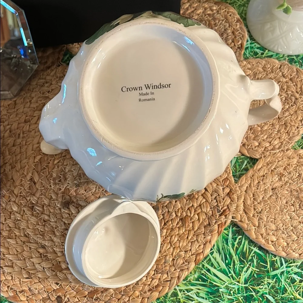 White and Purple floral Ceramic Tea pot